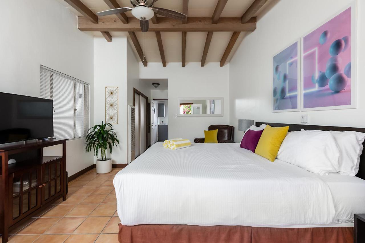 Отель Float Palm Springs - Adults Only Экстерьер фото