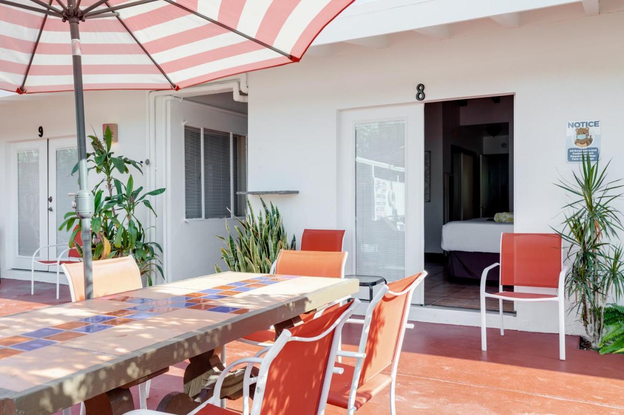 Отель Float Palm Springs - Adults Only Экстерьер фото
