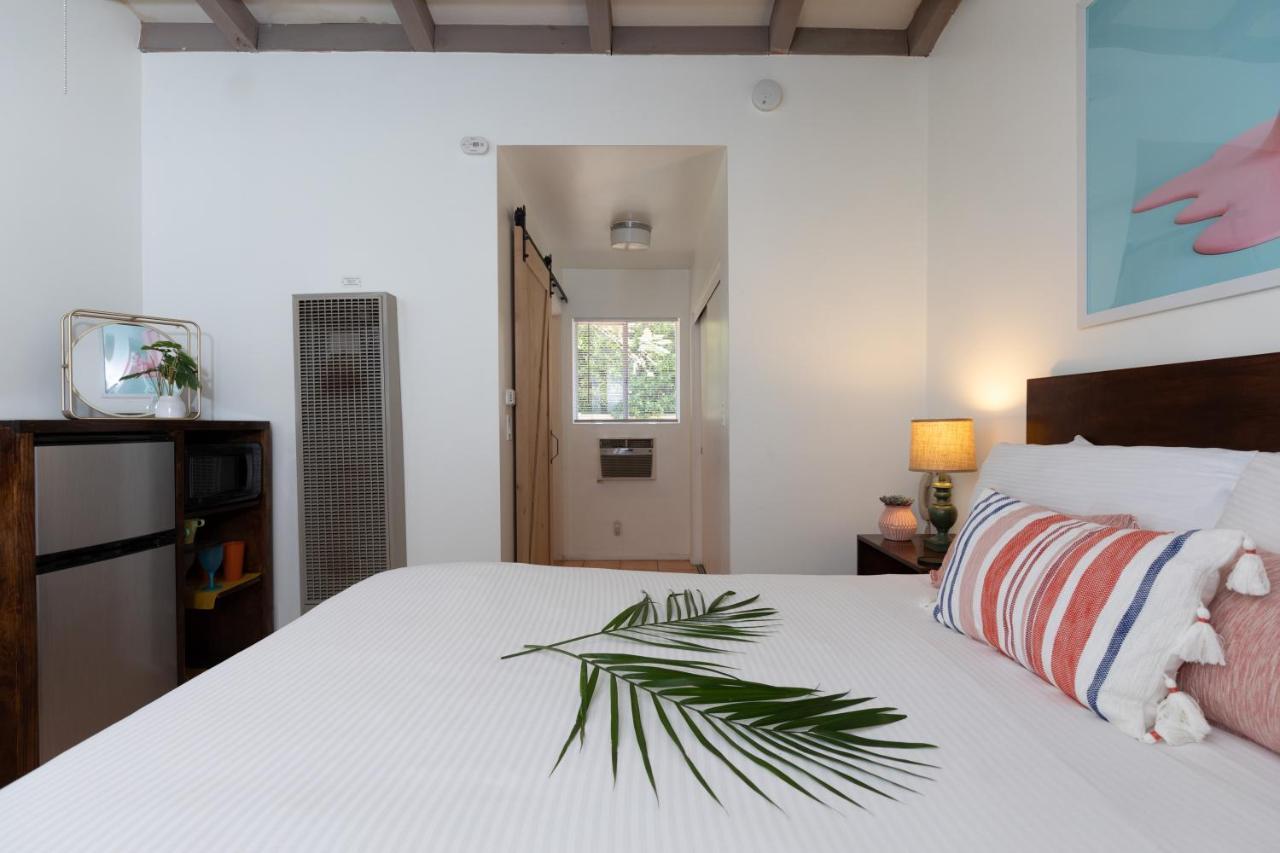 Отель Float Palm Springs - Adults Only Экстерьер фото