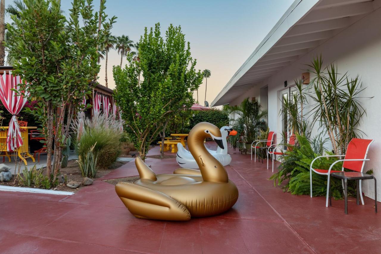 Отель Float Palm Springs - Adults Only Экстерьер фото