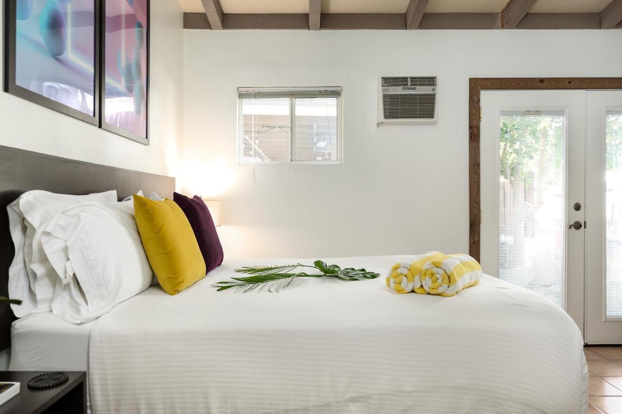 Отель Float Palm Springs - Adults Only Экстерьер фото