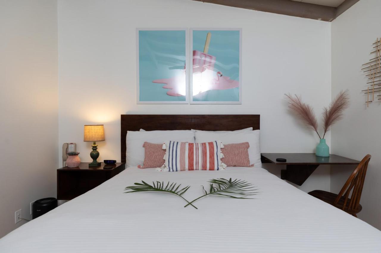 Отель Float Palm Springs - Adults Only Экстерьер фото